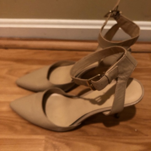 Nine West Slingbacks w/Ankle strap - Picture 2 of 6